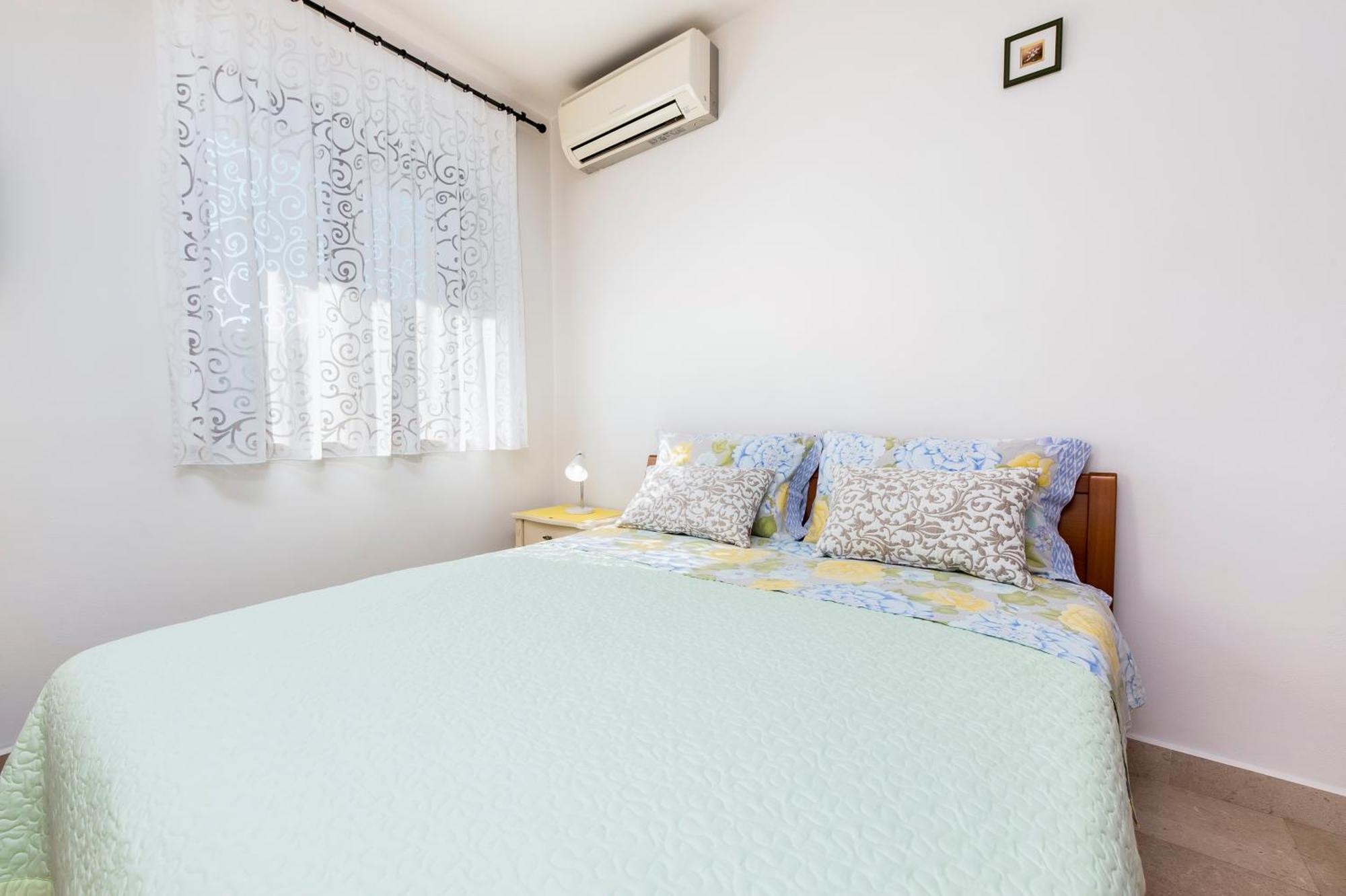 Guesthouse Santin ロヴィニ エクステリア 写真
