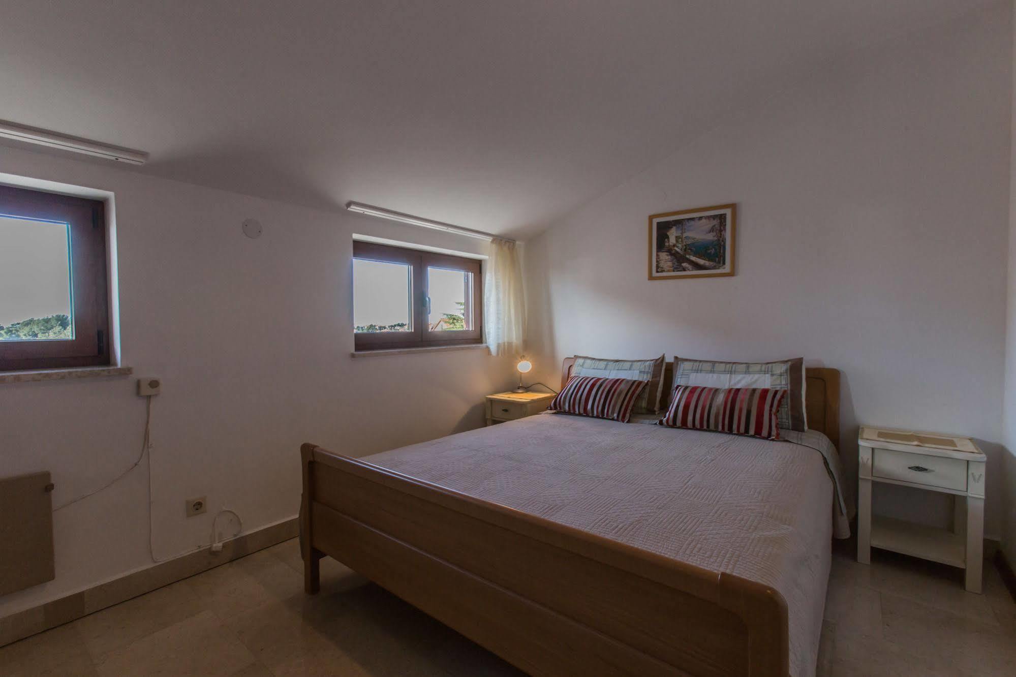 Guesthouse Santin ロヴィニ エクステリア 写真